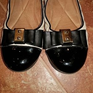 Creme & white flats 10